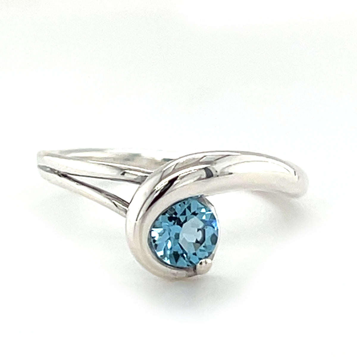 Sterling Silver Blue Topaz Ring